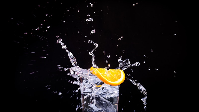 炭酸飲料の人気が二極化しているのはなぜ?支持される特徴と選ばれない理由をわかりやすく解説